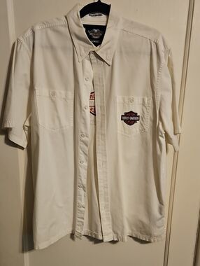 Harley-Davidson Cream Short Sleeve Button-Up Shirt with Chest Patch
